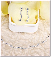 Contemporary Rhinestone Jewelry Set