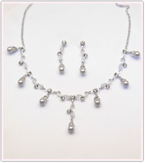 Rhinestone & Pearl Drop Earrings & Necklace