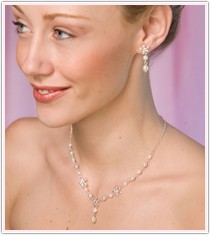 Drop Necklace & Earrings White or Ivory
