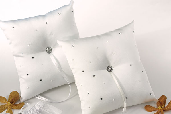 Pearls & Crystals Square Ring Pillow - Click Image to Close