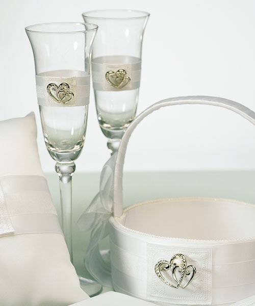 Double Heart Toasting Set White or Ivory - Click Image to Close