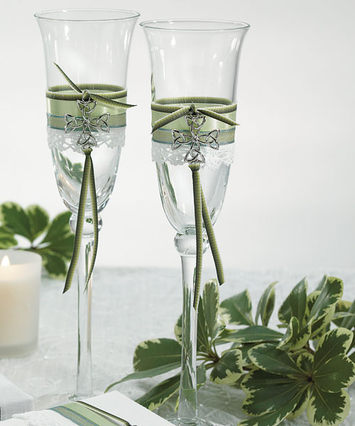 Celtic Charm Collection Toasting Glasses - Click Image to Close